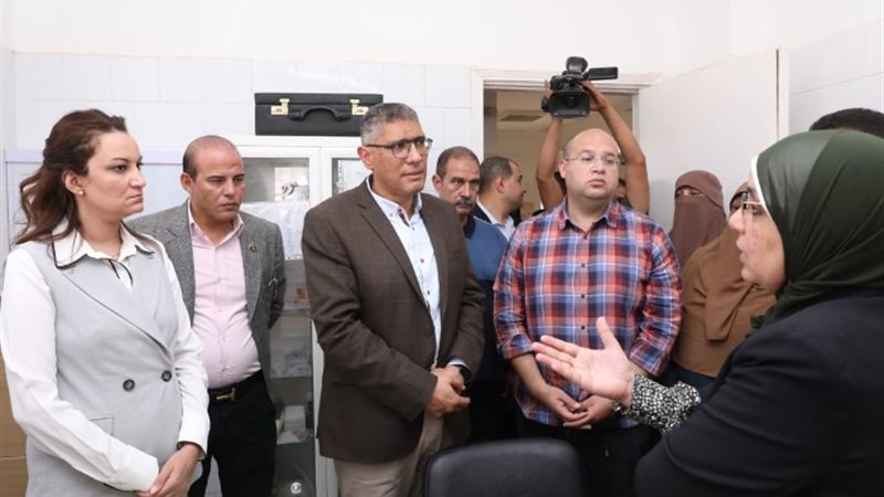محافظ الجيزة يتفقد وحدة الرعاية الصحية بقرية الحيز