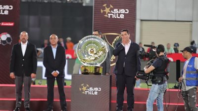 القلعة الحمراء تحتفل بدرع الدوري رقم 44