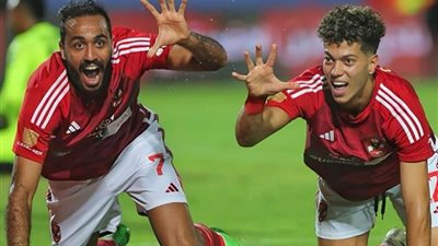 كولر يفاجئ كهربا وإمام عاشور قبل مباراة السوبر الإفريقي أمام الزمالك