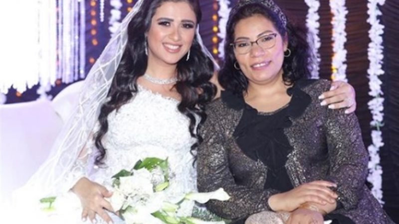 إيمان السيد وياسمين عبدالعزيز