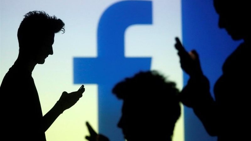 هكر فيس بوك _ تعبيرية