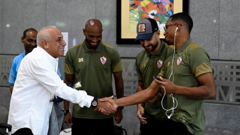 حسين لبيب في استقبال بعثة الزمالك