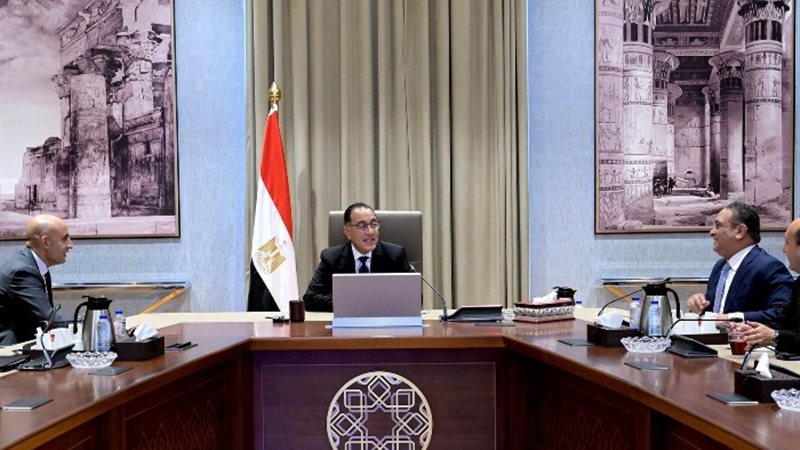 اجتماع رئيس مجلس الوزراء ووزير التربية والتعليم
