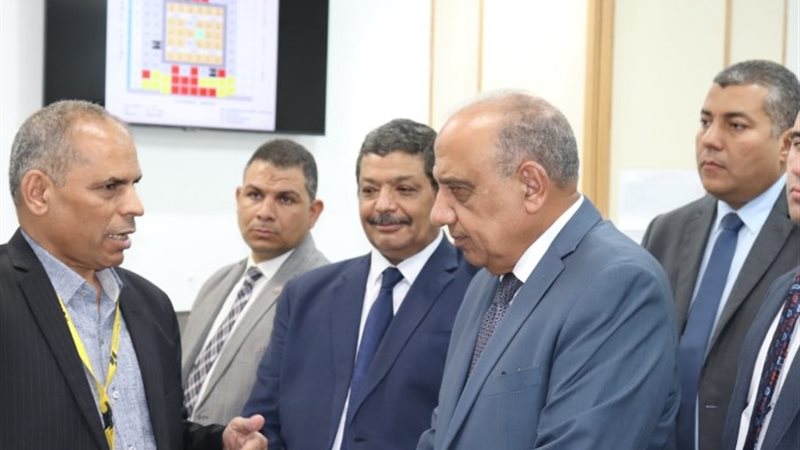 وزير الكهرباء