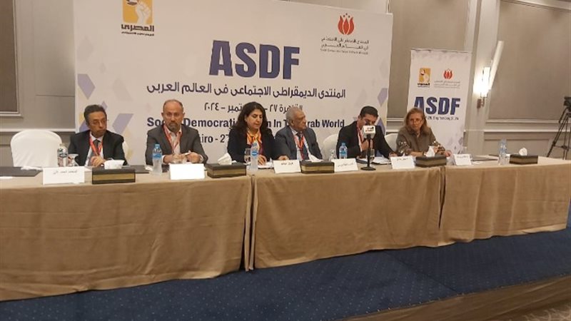 جانب من الحضور خلال المنتدي