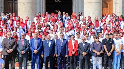 افتتاح معرض للأنشطة الطلابية بجامعة القاهرة في بداية العام الجديد