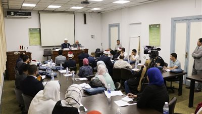 المفتي في افتتاح البرنامج التدريبي لأمناء الفتوى: بناء الإنسان لا يأتي من القمة