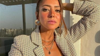 «ألف سلامة عليك يا حبيبي»، هند عبد الحليم تدعوا لوالدها