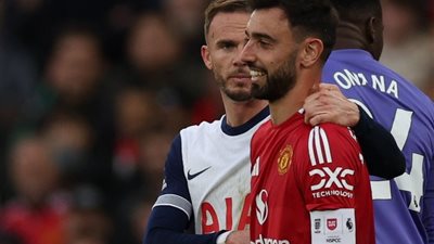توتنهام يتفوق علي اليونايتد بهدف في الشوط الأول بالدوري الإنجليزي (فيديو)
