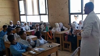 الرعاية الصحية تطلق حملات بالإجراءات الوقائية لتقليل النزلات المعوية بالمدارس