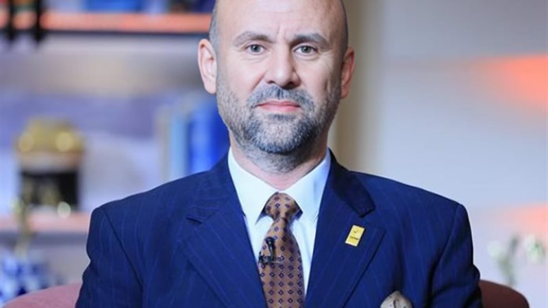 باسم كامل