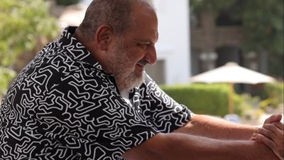 خالد الصاوي: طفولتي كلها كانت قلق وشغب والفن أنقذني من الانتحار والإدمان