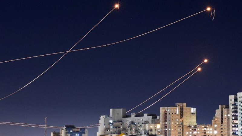 إيران تقصف تل أبيب