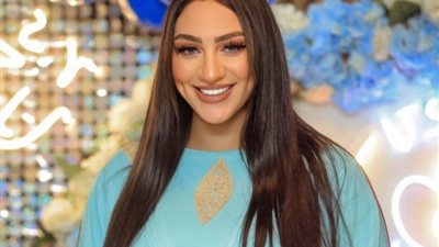 «نسيت عصام» زوجة صاصا ترقص بطريقة هستيرية في فرح إسلام كابونجا (فيديو)