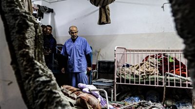 عام على حرب غزة، 42 ألف شهيد وانهيار منظومة الصحة وحرق 32 مستشفى