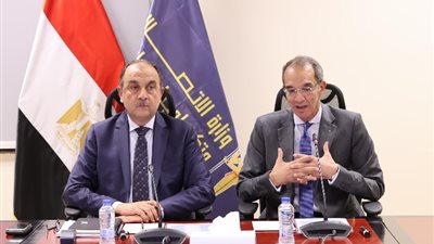 وزيرا الاتصالات وقطاع الأعمال يتابعان الموقف التنفيذي لتطبيق برنامج «ERP»