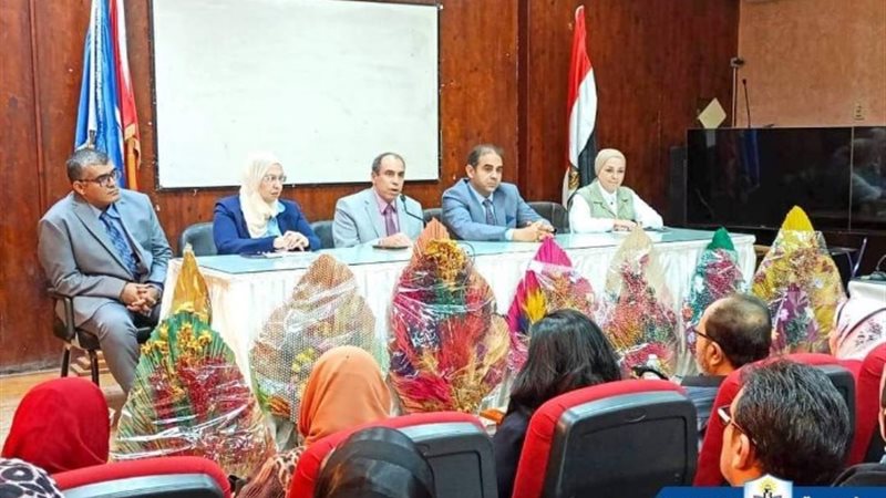 اجتماع رئيس جامعة بورسعيد