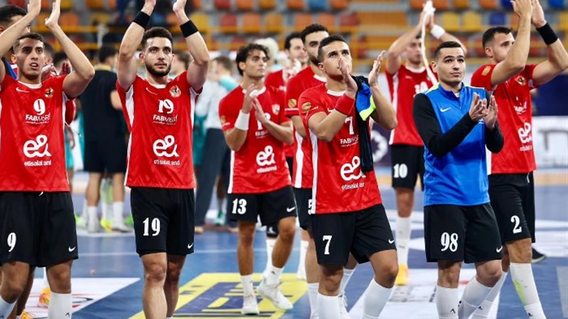 لاعبو الأهلي