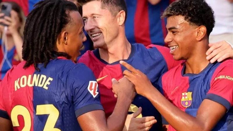 لاعبو برشلونة