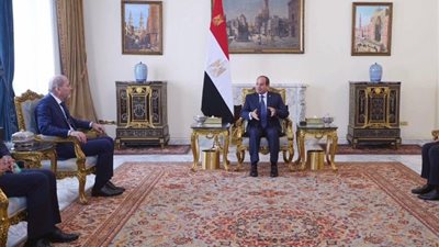 الرئيس السيسي: إقامة دولة فلسطينية مستقلة الضامن الأساسي لتحقيق السلام في المنطقة