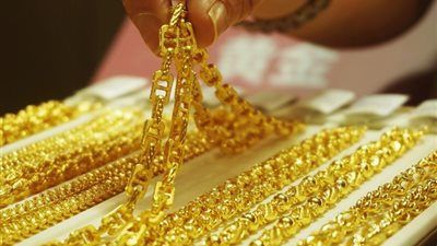 عيار 18 بـ 2372 جنيهًا، سعر جرام الذهب اليوم 10 أكتوبر 2024 الحق اشتري دلوقتي