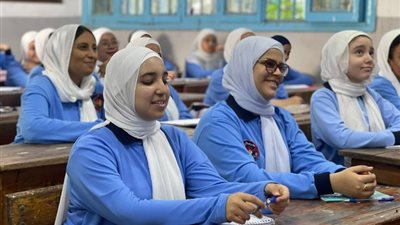 مواصفات امتحان الشهر للصفين الأول والثاني الثانوي العام 2024