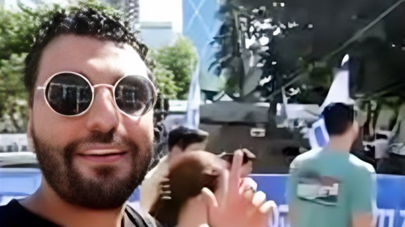 الشاب المصرى خلال احتفاله بانتصارات حرب أكتوبر من وسط تل أب