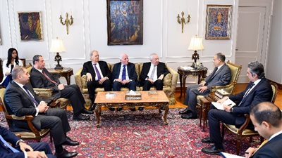 وزير الخارجية يشدد على ضرورة وحدة الصف الفلسطيني خلال استقباله وفد 