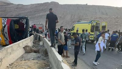 محافظ السويس ومدير الأمن يتابعان حالة مصابي حادث طريق الجلالة