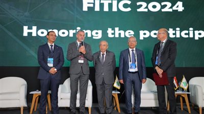 نقيب المهندسين يؤكد دعم النقابة لتوطين صناعة السيارات الكهربائية في مصر
