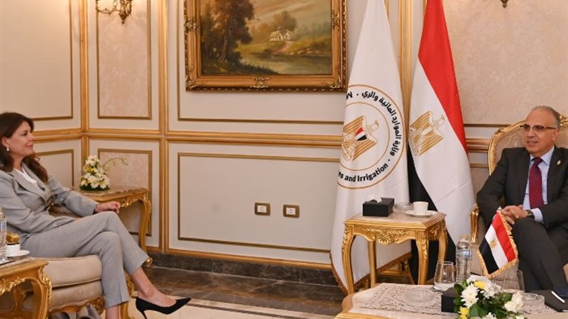 وزير الموارد المائية والري والمدير التنفيذي للمنظمة الدولية