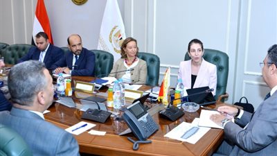وزير التموين يبحث ومسئولو وكالة ضمان الاستثمارات فرص دعم استيراد الحبوب