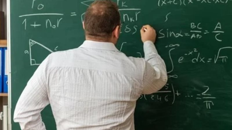 صرف مكافأة المعلمين على الحصص الزائدة