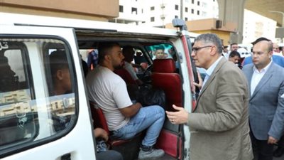 محافظ الجيزة: توقيع غرامات على السائقين غير الملتزمين بالأجرة