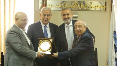 «رجال الأعمال»: الإتفاق على رفع معاشات ومرتبات المهندسين