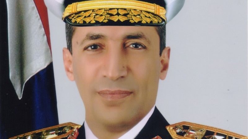 الفريق أشرف عطوة قائد القوات البحرية