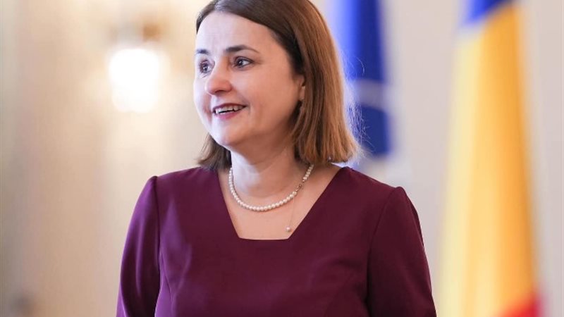 لومينيتسا اودوبيسكو وزيرة خارجية رومانيا