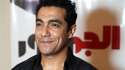 ميدو عادل: مش روميو وجولييت يمثل الحب، وخليت علي الحجار يغني شعبي (حوار)