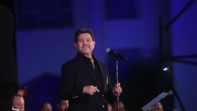 هاني شاكر يطرب جمهوره بحفل مهرجان الموسيقى العربية