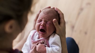 «ولدته وماتت» أم تفارق الحياة وتترك صغيرها وحيداً في حادث تصادم بالغربية