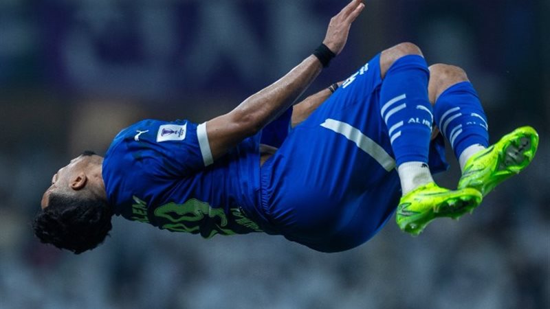 الهلال والعين