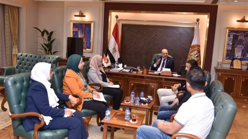 وزير العمل يستقبل مُمثلين عن شركات صينية في مصر