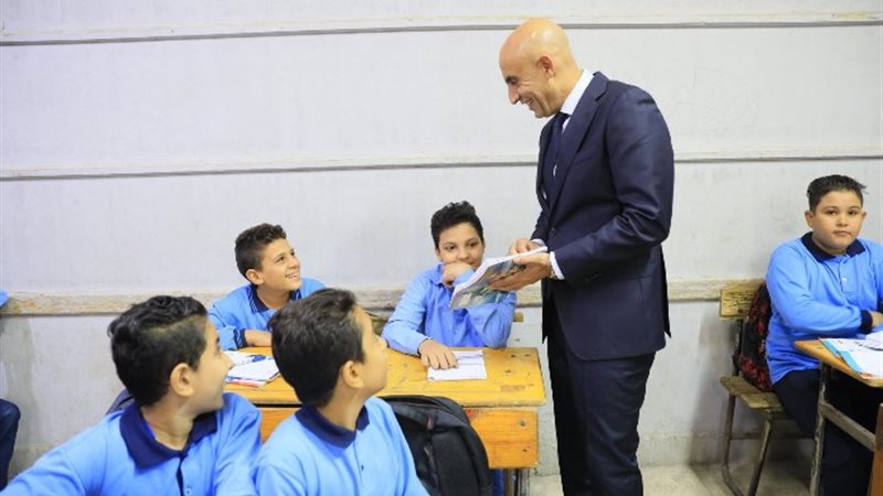 وزير التربية والتعليم يتفقد نسب الحضور بمدارس المطرية