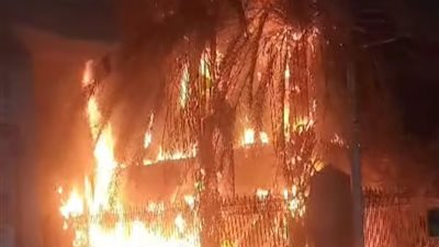 فريق المعمل الجنائي يعاين حريق مدرسة الأزهار بطنطا