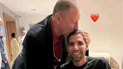 «الأهلي لا ينسى نجومه»، محمود الخطيب يحتفل مع مؤمن زكريا بالسوبر المصري