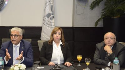 رجال الأعمال: نستهدف صادرات بقيمة 145 مليار دولار في 2030