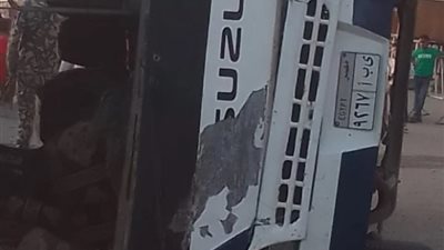 «الأتوبيس اتقلب»، إصابة 15 شخصا في حادث مروري مروع بأسيوط