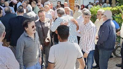 في غياب نجوم الفن، بدء تشييع جثمان شريفة ماهر