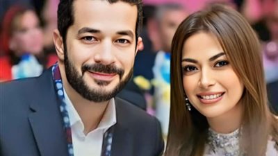 بعد شائعة انفصالهم، داليا مصطفى وشريف سلامة في عزاء والدة عمرو راضي