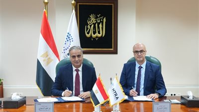 « الاتصالات» توقع بروتوكول تعاون مع حماية المستهلك لحماية حقوق المستخدمين